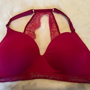 Victoria's Secret Tshirt Wireless 38D Bra